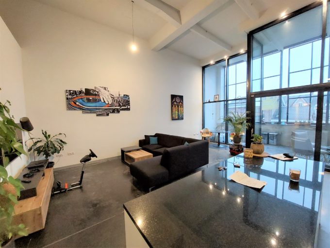 Nieuwbouwloft met 2 slaapkamers en ruim dakterras