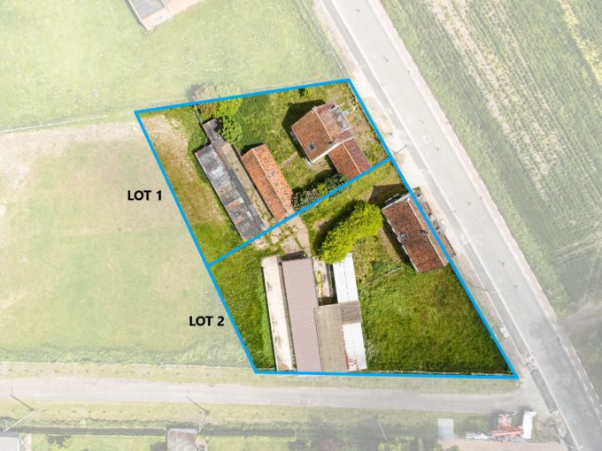 Bouwgrond met te slopen woning & bouwvergunning