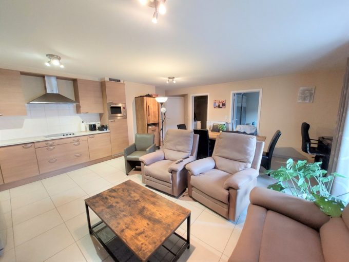 Appartement met slaapkamer, terras & garage