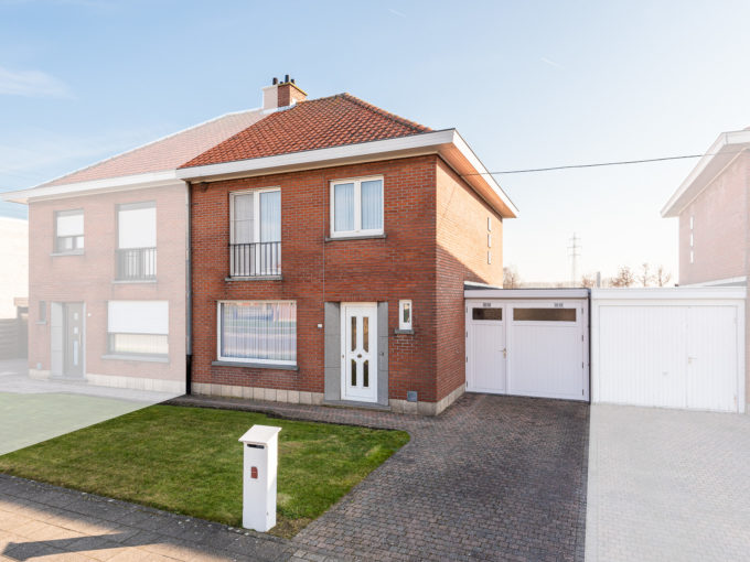 Woning Met 3 Slaapkamers, Tuin En Garage – Waarschoot (Lievegem)