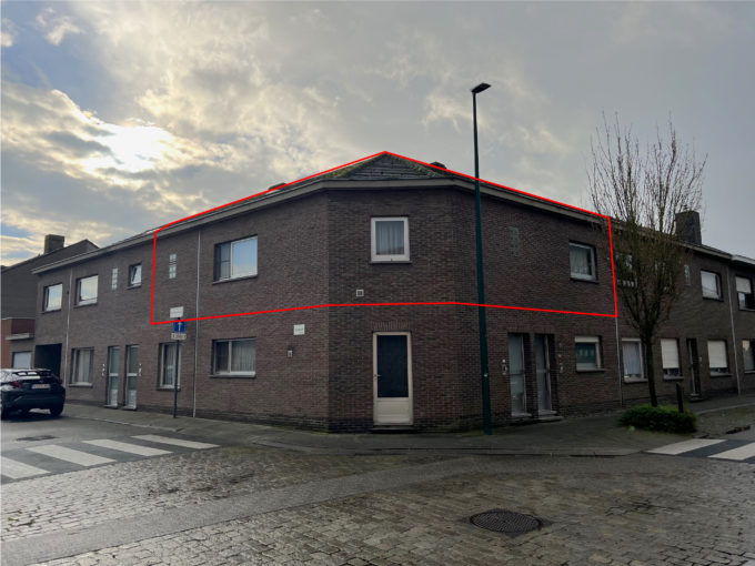 Gerenoveerd Appartement Met 3 Slaapkamers En Garage